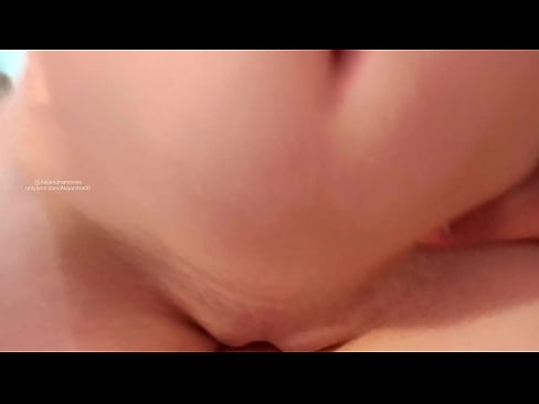 ❤️ Эгчийн өрөөнд унтаад л би сэрлээ Порно видео манайд ☑