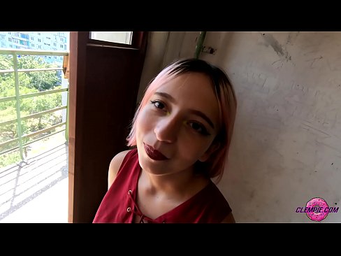 ❤️ Оюутны мэдрэмжтэй хөхүүл нь гаднын нь гаднах - булэг дээр түүний нүүр Порно видео манайд ☑